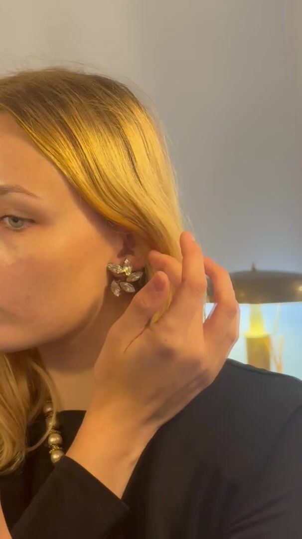 Clips d'oreilles gala strass, années 1930 — vidéo