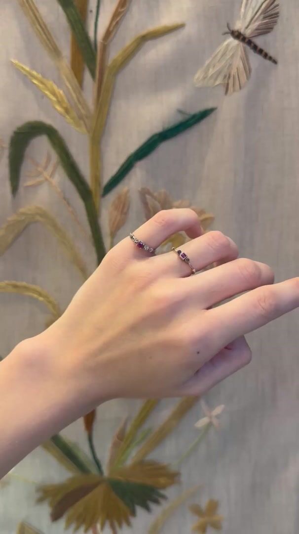 Trilogy Ring, Ruby, Topaz and Silver. — vidéo