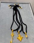 Prevost Black Velvet and Gilded Leaf Necklace — vidéo
