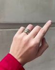 Gold-Plated chunky Ring with Spinel, 1970s — vidéo