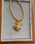 Collier abeille en résine galvanisée dorée, années 1970 — vidéo