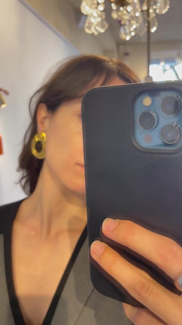 Clips d'oreilles spirale Céline T Saxe, années 1980 — vidéo