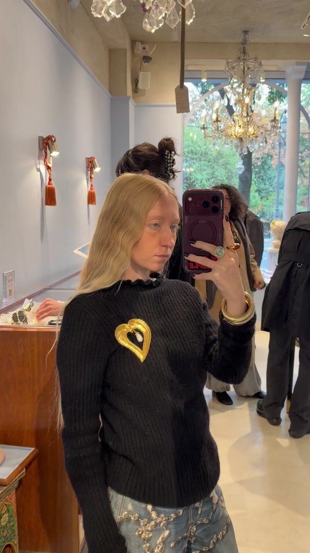 Incroyable broche cœur XXL — vidéo